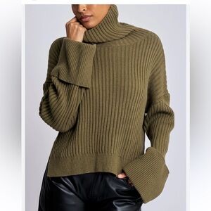 NWT $150 Revolve LBLC The Label Long Sleeve Turtleneck Casey Sweater Green M